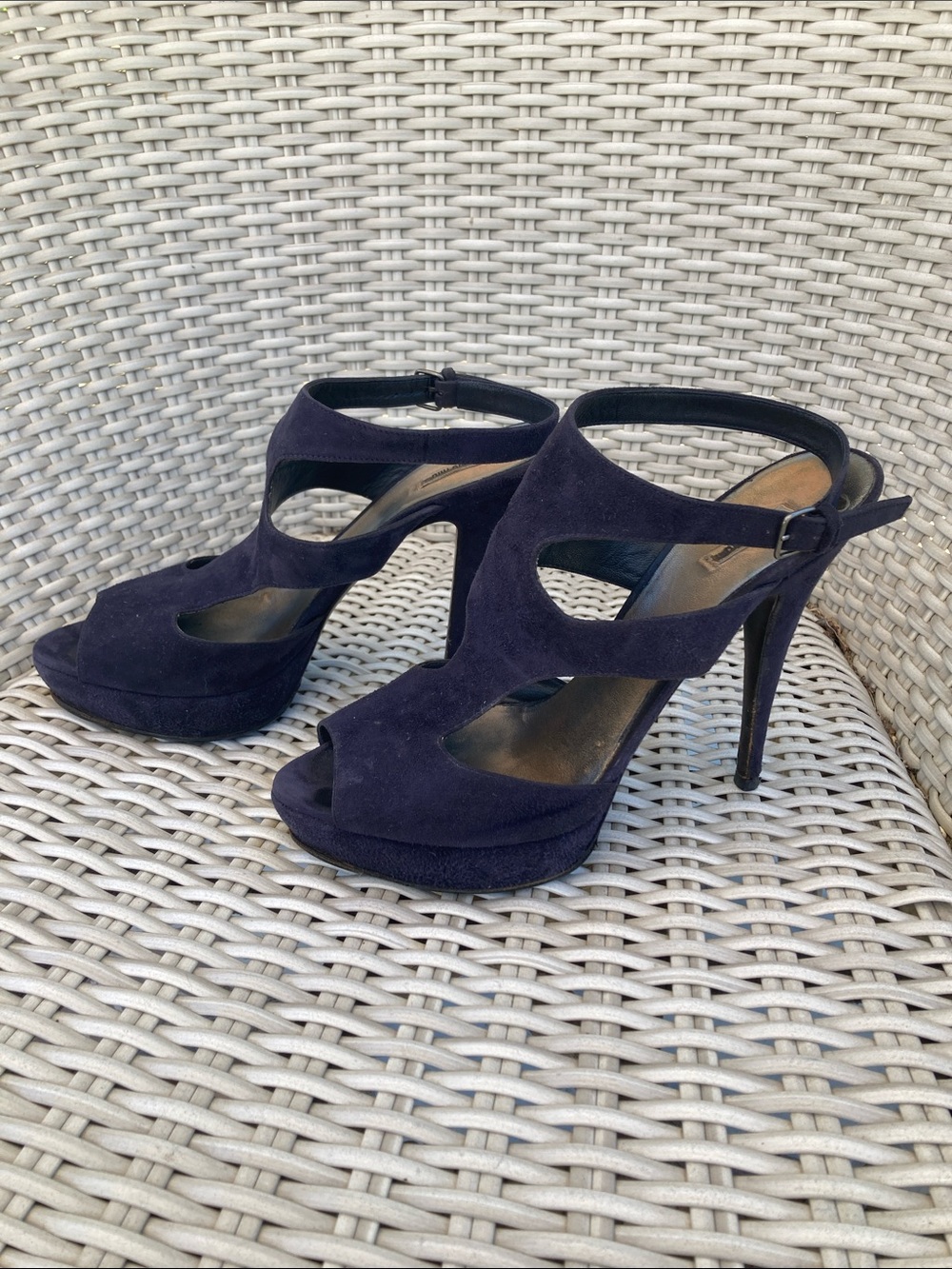 Miu Miu Navy Suede Cutout Peep-Toe Heels EU size 41 - Picture 2 of 9